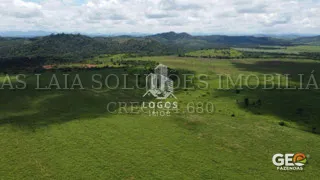 Vista aérea de pastagem em propriedade rural